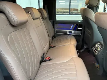 MERCEDES-BENZ G450d  Superior AMG Komfort Technik MWST!