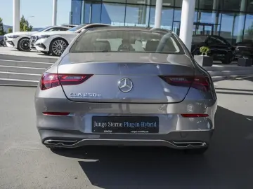 MERCEDES-BENZ CLA 250 e Progressive Kamera Sitzheizung LED