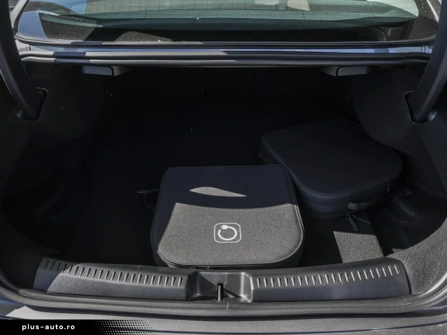 MERCEDES-BENZ CLA 250 e Progressive Kamera Sitzheizung LED