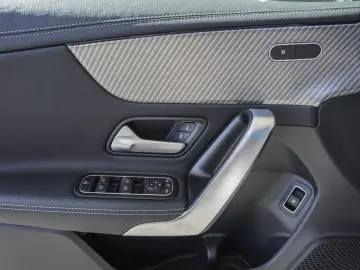 MERCEDES-BENZ CLA 250 e Progressive Kamera Sitzheizung LED