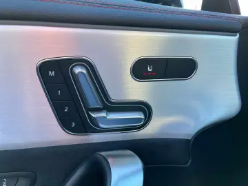 MERCEDES-BENZ CLA 250 e AMG PREMIUM PLUS Distr Pano Key 360