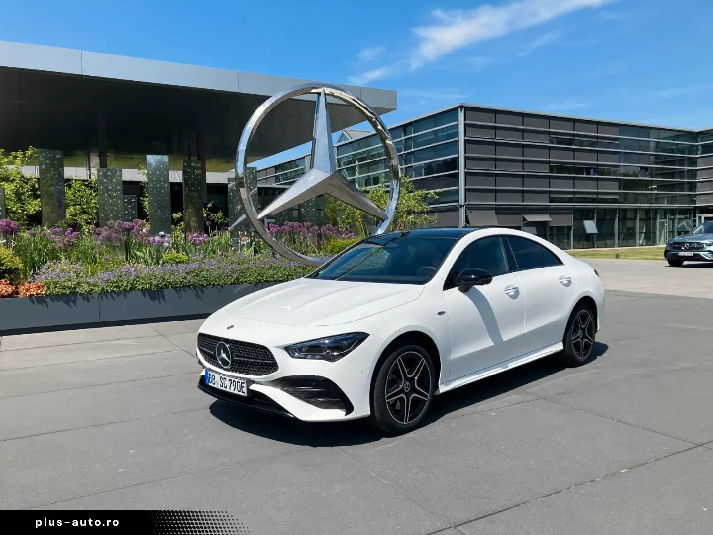 MERCEDES-BENZ CLA 250 e 360 KAMERA PANORAMA CARPLAY