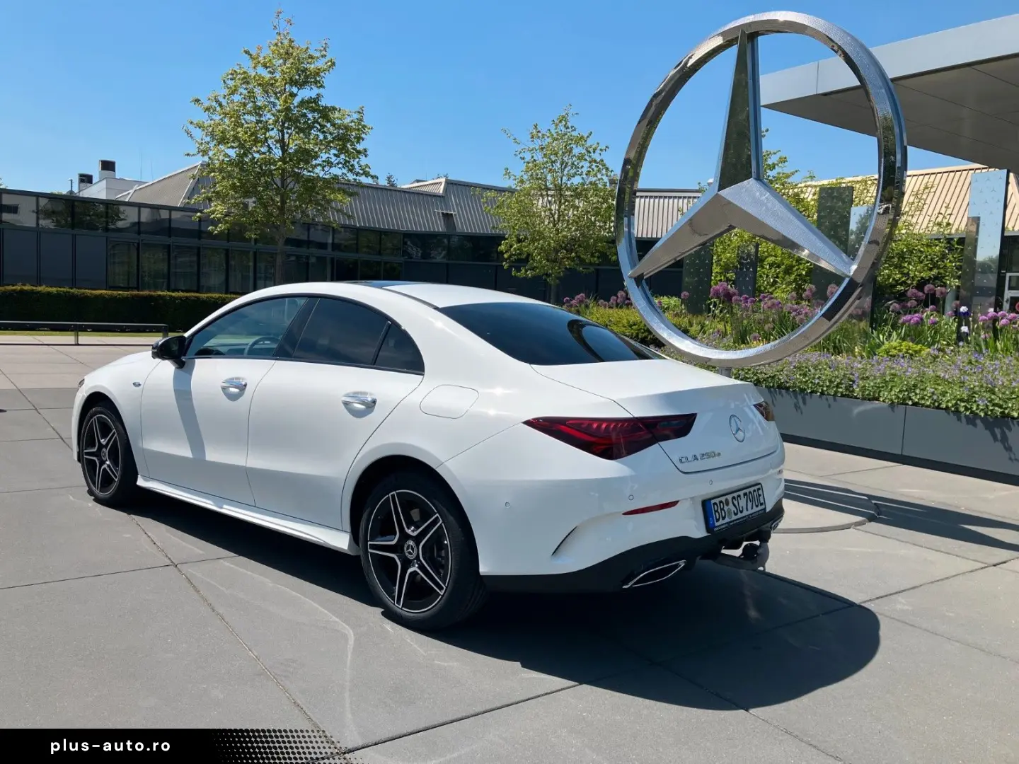 MERCEDES-BENZ CLA 250 e 360 KAMERA PANORAMA CARPLAY