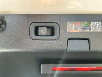 MERCEDES-BENZ CLA 250 e 360 KAMERA PANORAMA CARPLAY