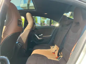 MERCEDES-BENZ CLA 250 e 360 KAMERA PANORAMA CARPLAY