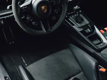 PORSCHE 992 GT3 RS