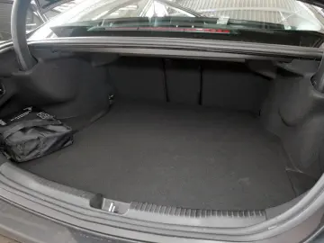 MERCEDES-BENZ C 300 e    AVANTGARDE AHK DISTR KAMERA&hellip;