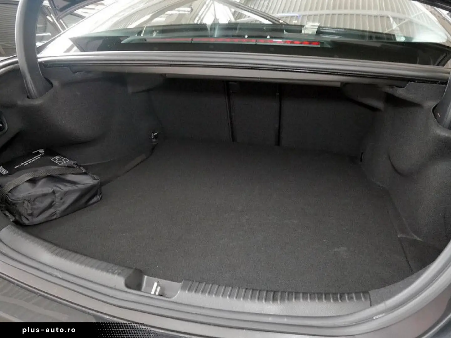 MERCEDES-BENZ C 300 e    AVANTGARDE AHK DISTR KAMERA&hellip;