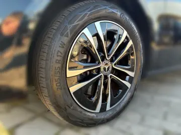 MERCEDES-BENZ A 250 e Prog. Mbux Distronic Kamera Sitzh.