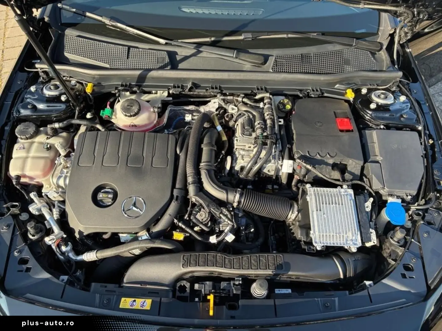 MERCEDES-BENZ A 250 e Prog. Mbux Distronic Kamera Sitzh.