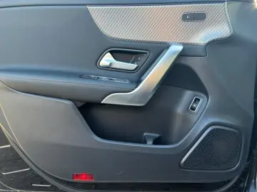 MERCEDES-BENZ A 250 e Prog. Mbux Distronic Kamera Sitzh.