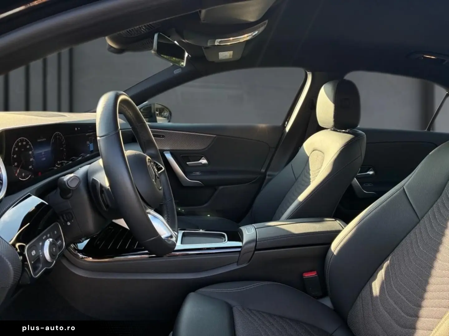 MERCEDES-BENZ A 250 e Prog. Mbux Distronic Kamera Sitzh.