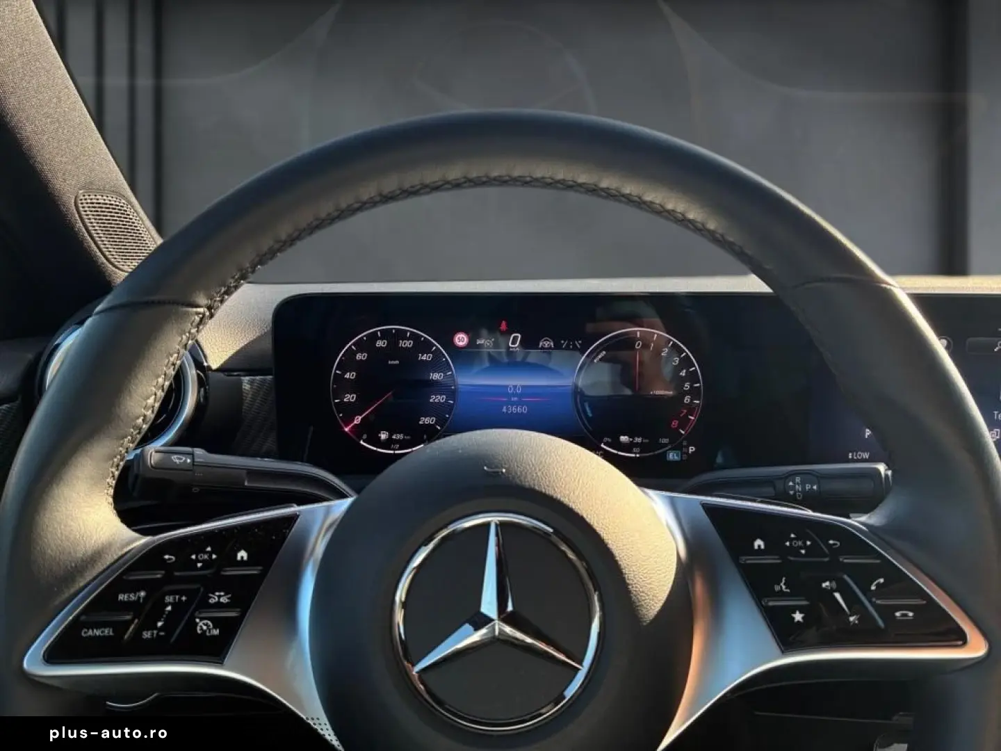 MERCEDES-BENZ A 250 e Prog. Mbux Distronic Kamera Sitzh.