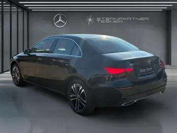 MERCEDES-BENZ A 250 e Prog. Mbux Distronic Kamera Sitzh.