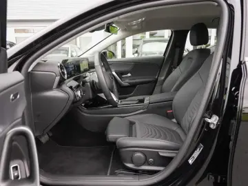 MERCEDES-BENZ A 250 e Progressive MBUX Navi-Prem. Kamera