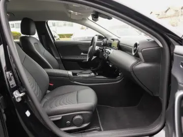 MERCEDES-BENZ A 250 e Progressive MBUX Navi-Prem. Kamera