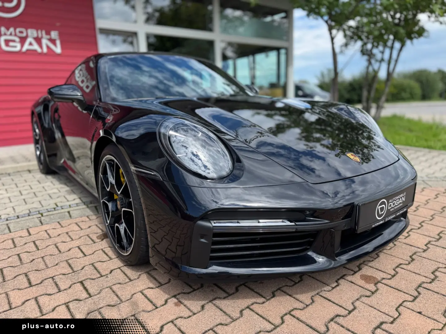 PORSCHE 992 Turbo S Coupé Carbondach Lift Burmeister 360