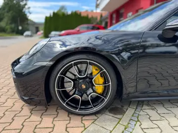 PORSCHE 992 Turbo S Coupé Carbondach Lift Burmeister 360