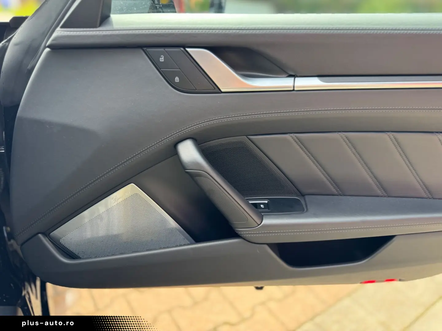 PORSCHE 992 Turbo S Coupé Carbondach Lift Burmeister 360