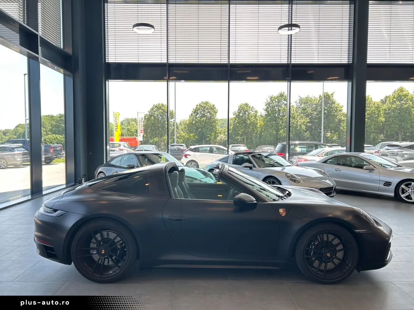 PORSCHE 992 Targa 4 GTS