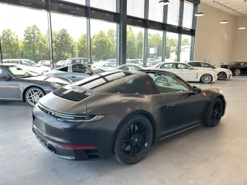 PORSCHE 992 Targa 4 GTS