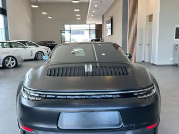 PORSCHE 992 Targa 4 GTS