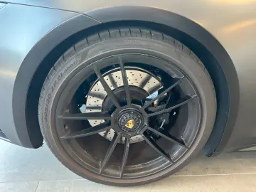 PORSCHE 992 Targa 4 GTS