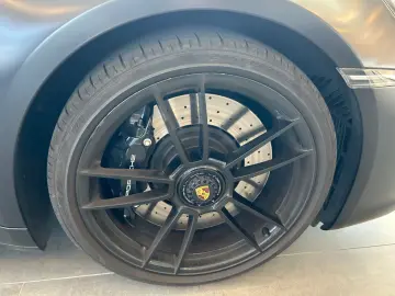 PORSCHE 992 Targa 4 GTS