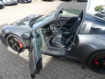 PORSCHE 992   911 Targa 4 GTS   Deutsch  Matrix  18 Wege