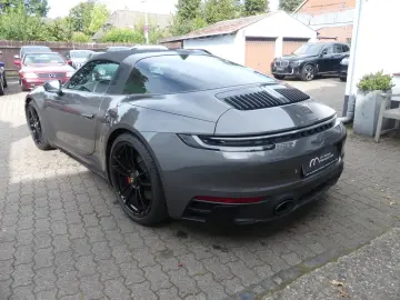 PORSCHE 992   911 Targa 4 GTS   Deutsch  Matrix  18 Wege