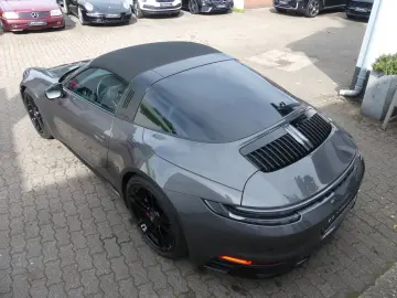 PORSCHE 992   911 Targa 4 GTS   Deutsch  Matrix  18 Wege