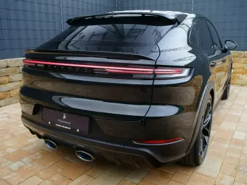 PORSCHE Cayenne Coupe Turbo E-Hybrid mit GT-Paket  FULL