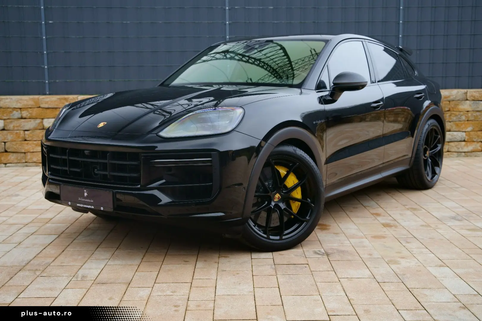 PORSCHE Cayenne Coupe Turbo E-Hybrid mit GT-Paket  FULL