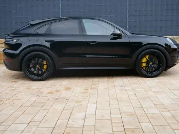 PORSCHE Cayenne Coupe Turbo E-Hybrid mit GT-Paket  FULL