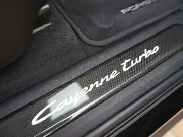 PORSCHE Cayenne Coupe Turbo E-Hybrid mit GT-Paket  FULL