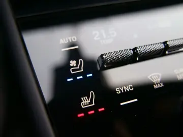 PORSCHE Cayenne Coupe Turbo E-Hybrid mit GT-Paket  FULL