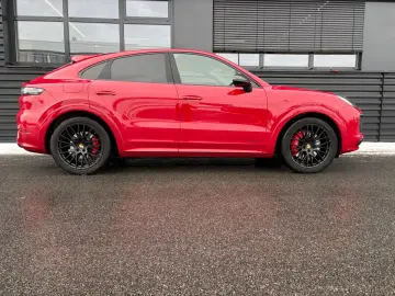 PORSCHE Cayenne GTS Coupe-HEAD UP-KAMINROT-1.HAND