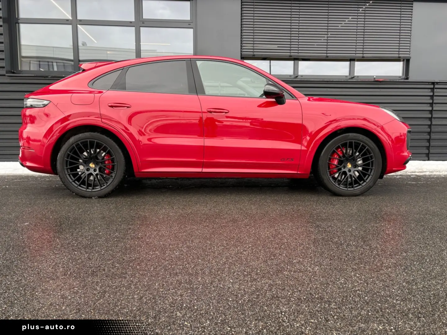 PORSCHE Cayenne GTS Coupe-HEAD UP-KAMINROT-1.HAND