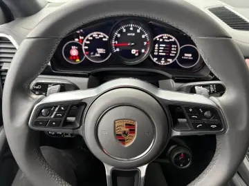 PORSCHE Cayenne GTS Coupe-HEAD UP-KAMINROT-1.HAND