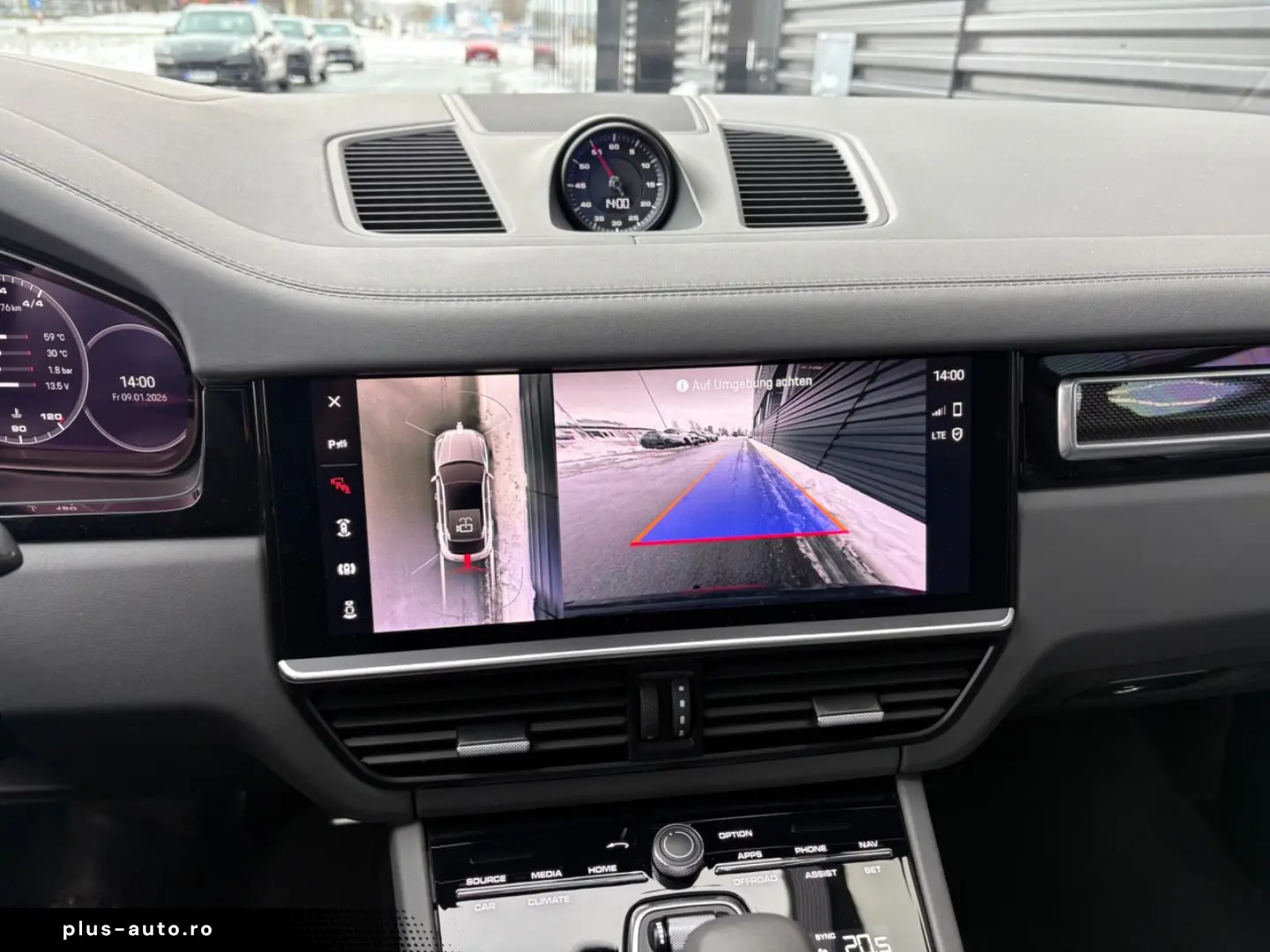 PORSCHE Cayenne GTS Coupe-HEAD UP-KAMINROT-1.HAND