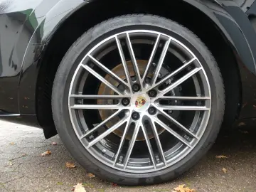 PORSCHE Cayenne GTS  1. Hd.  Scheckheft PZ