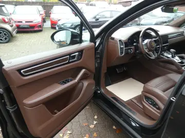 PORSCHE Cayenne GTS  1. Hd.  Scheckheft PZ