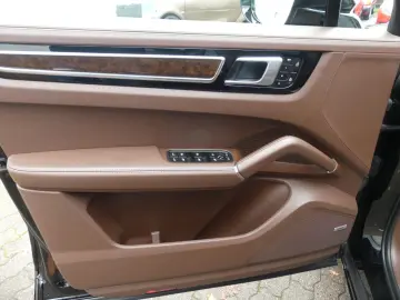 PORSCHE Cayenne GTS  1. Hd.  Scheckheft PZ