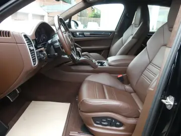 PORSCHE Cayenne GTS  1. Hd.  Scheckheft PZ