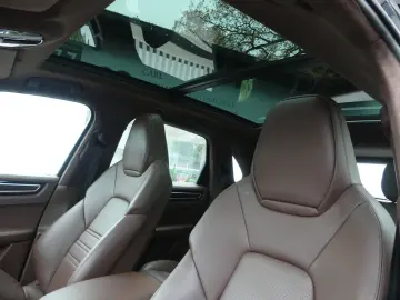 PORSCHE Cayenne GTS  1. Hd.  Scheckheft PZ