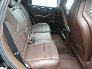 PORSCHE Cayenne GTS  1. Hd.  Scheckheft PZ