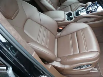 PORSCHE Cayenne GTS  1. Hd.  Scheckheft PZ