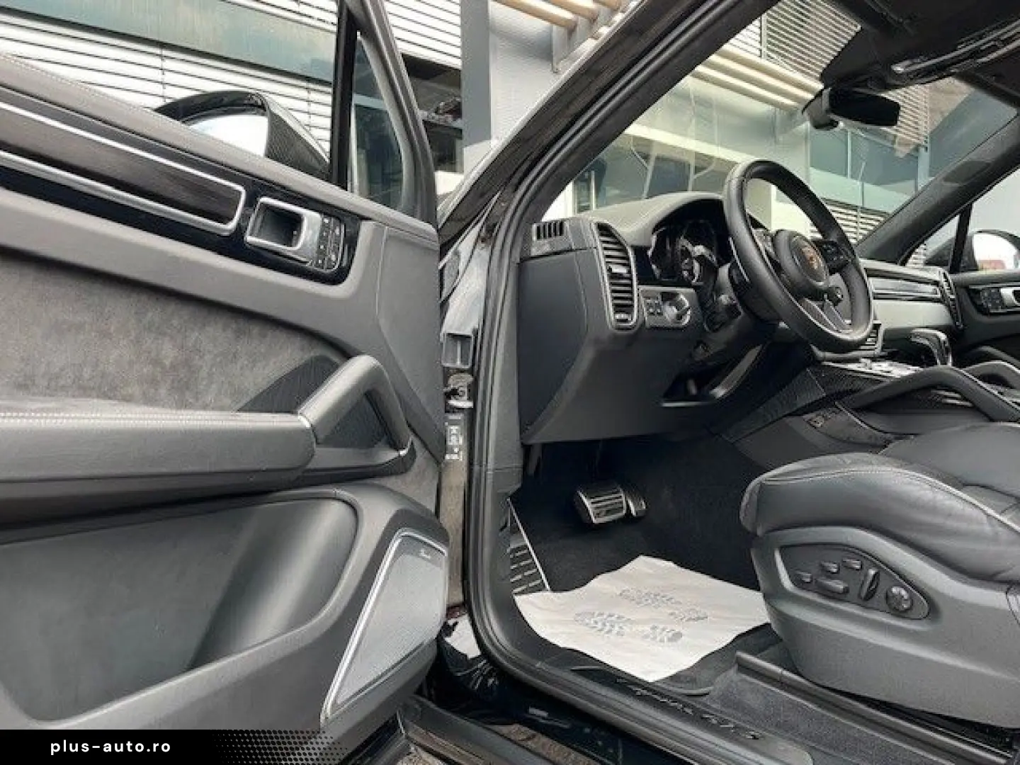 PORSCHE Cayenne GTS MATRIX HUD BURMESTER PANORAMA AHK