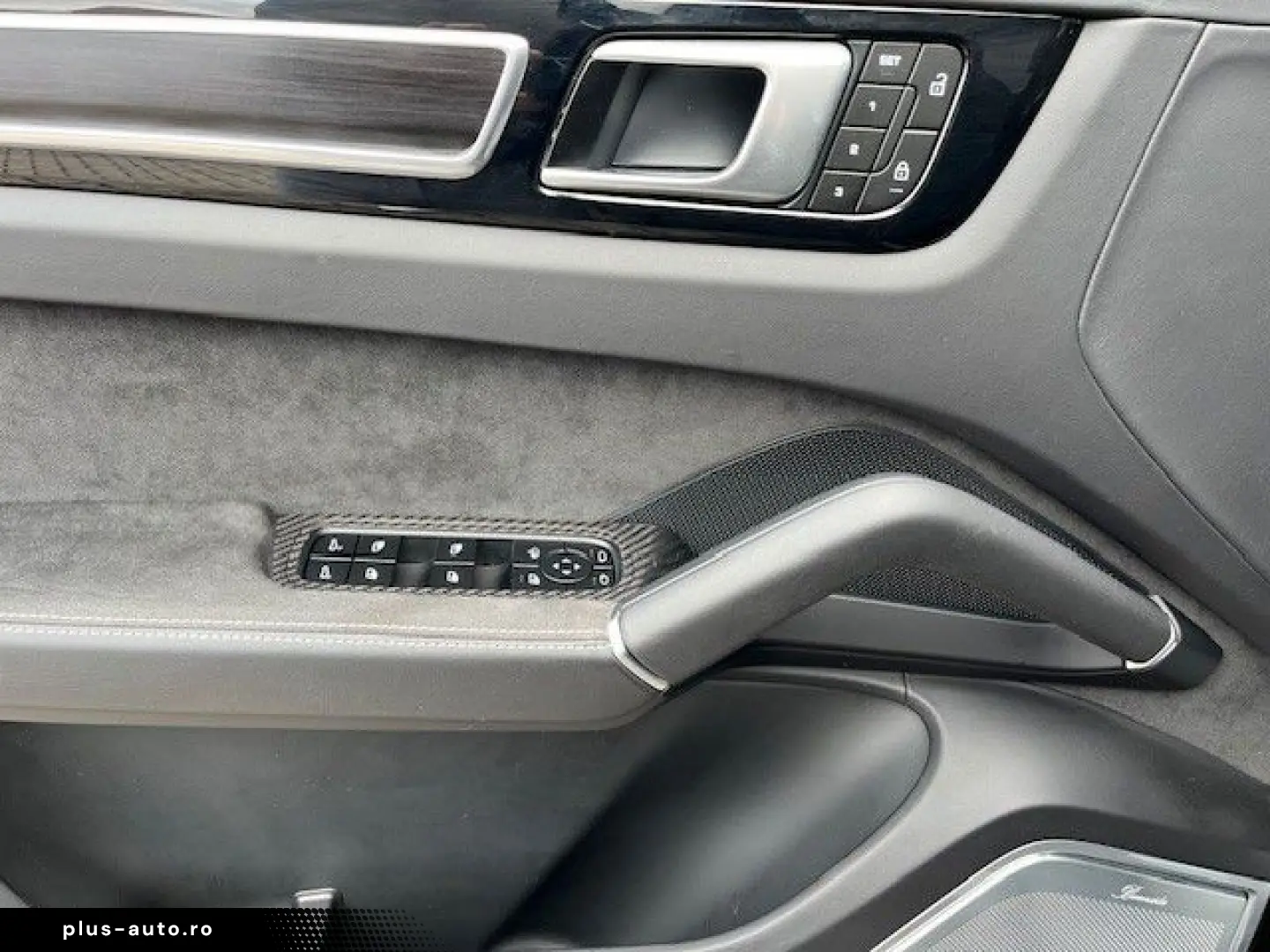 PORSCHE Cayenne GTS MATRIX HUD BURMESTER PANORAMA AHK