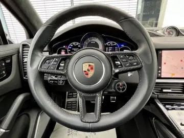 PORSCHE Cayenne GTS MATRIX HUD BURMESTER PANORAMA AHK